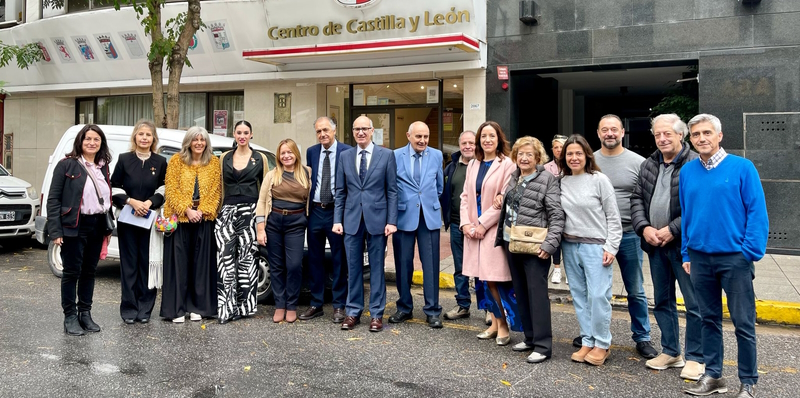 Imagen de la visita al Centro de Castilla y León en Mar de Plata.